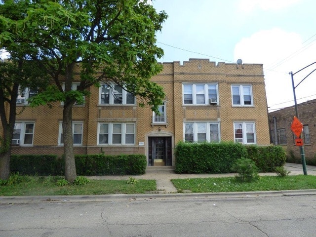 3217 N Linder Ave, Unit 1N
