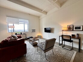 823 N 2nd St in Milwaukee, WI - Building Photo