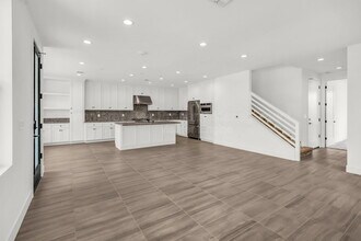 111 Sea Shell Ave in Marina, CA - Building Photo - Building Photo