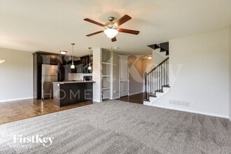 11107 Highview Rd in Peculiar, MO - Building Photo - Building Photo