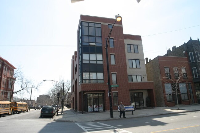 1901-1903 W Division St in Chicago, IL - Building Photo - Building Photo