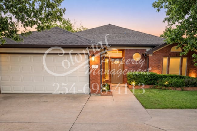 property at 3907 Littlerock Dr