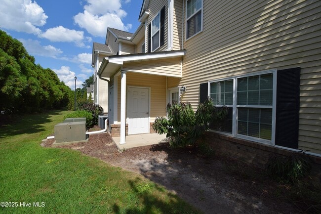 1930 Tara Ct in Greenville, NC - Building Photo - Building Photo
