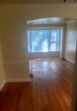 8916 S Cornell Ave in Chicago, IL - Building Photo - Building Photo
