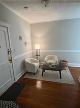 9 Gardner St, Unit 4 in Boston, MA - Foto de edificio - Building Photo