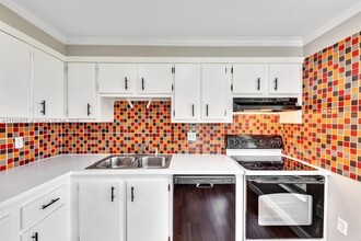 4176 Inverrary Dr in Lauderhill, FL - Building Photo - Building Photo