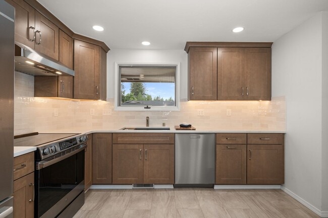 property at 6 E Regina Ave