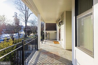 5922 Chesterbrook Rd in McLean, VA - Building Photo - Building Photo