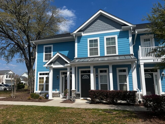 property at 812 Moen Pl