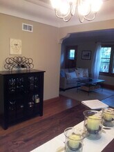 2627 N 62nd St, Unit Charming 1 bdrm upper in Wauwatosa, WI - Foto de edificio - Building Photo