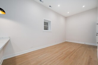 2455 W Armitage Ave in Chicago, IL - Building Photo - Building Photo