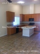 12009 Stratosphere Ave in Bakersfield, CA - Building Photo - Building Photo