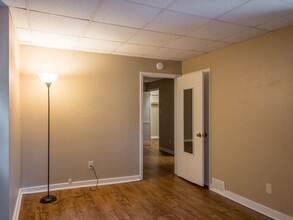 188 Edgewood Rd-Unit -B in Asheville, NC - Foto de edificio - Building Photo