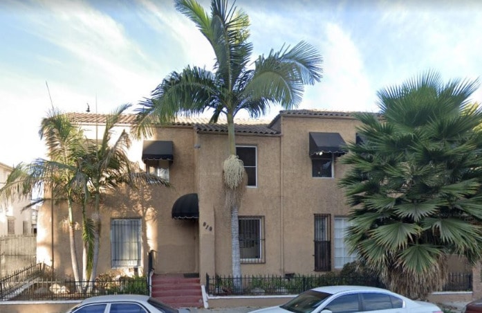 919 S. Manhattan Pl in Los Angeles, CA - Building Photo