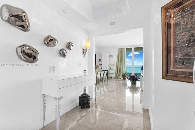 16051 Collins Ave in Sunny Isles Beach, FL - Building Photo - Building Photo