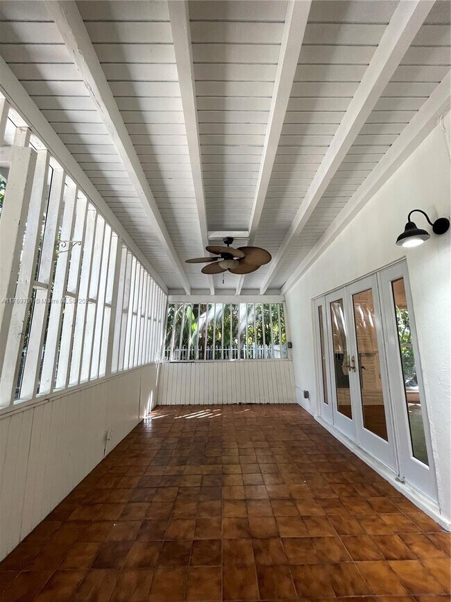 3700 Loquat Ave in Miami, FL - Foto de edificio - Building Photo