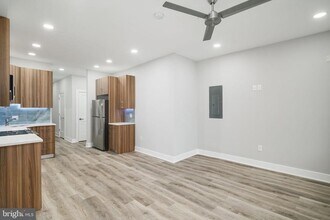 2950 Kensington Ave in Philadelphia, PA - Building Photo - Building Photo