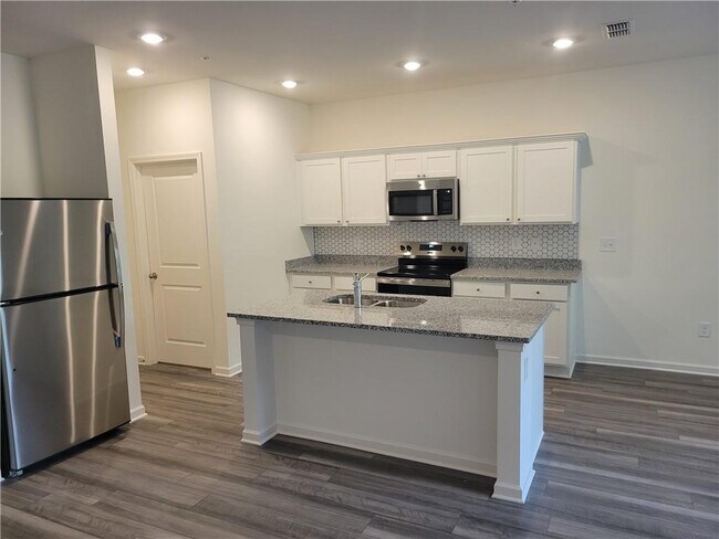 1036 Castanea Dr in Douglasville, GA - Building Photo - Building Photo