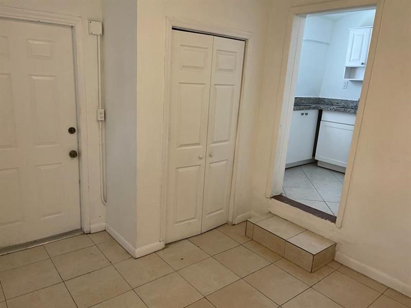 1012 N 24th Ave in Hollywood, FL - Building Photo