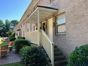 370 Peachtree Hills Ave NE in Atlanta, GA - Building Photo - Building Photo