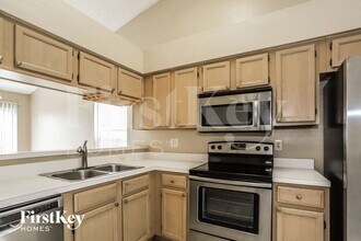 1207 Etchfield Cir in Brandon, FL - Building Photo - Building Photo