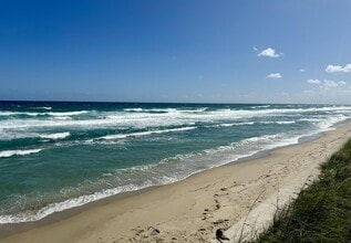 4501 S Ocean Blvd in Palm Beach, FL - Building Photo - Building Photo