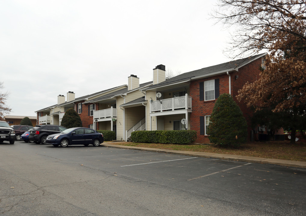 Tusculum Square Apartments in Nashville, TN - Building Photo