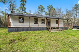 218 Hall Dr S in Montgomery, TX - Building Photo - Building Photo