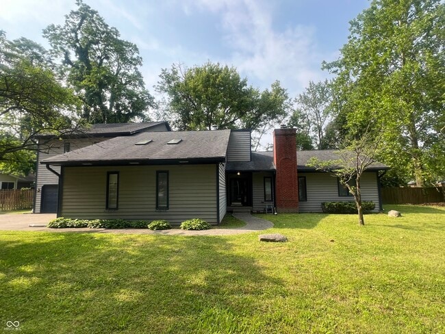 property at 945 Fox Hill Dr