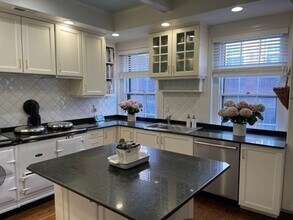 86 Revere St in Boston, MA - Foto de edificio - Building Photo