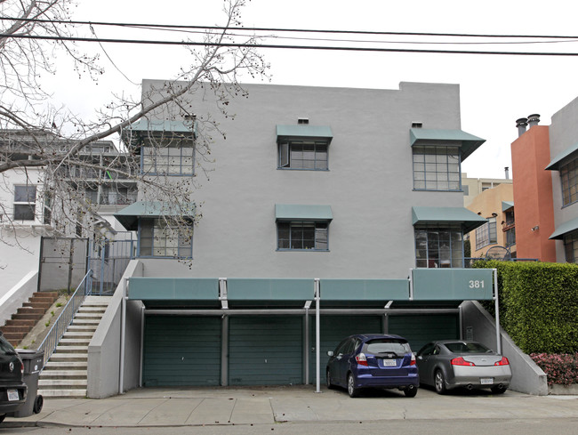 381 Adams Ave in Oakland, CA - Building Photo - Building Photo