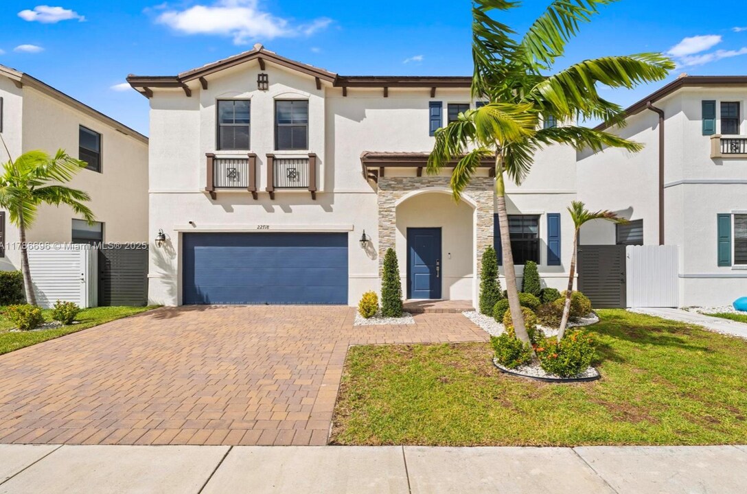 22718 SW 131st Ave in Miami, FL - Building Photo
