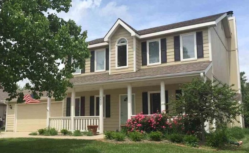 4412 W 24th Pl in Lawrence, KS - Foto de edificio