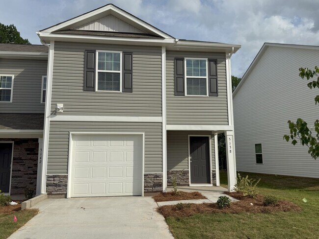 5138 Hyrule Dr in Charlotte, NC - Building Photo - Building Photo