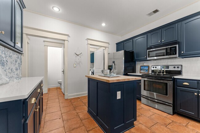 1044 S Rembert St in Memphis, TN - Building Photo - Building Photo