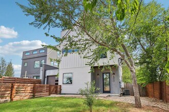 5417 Samuel Huston Ave in Austin, TX - Building Photo - Building Photo