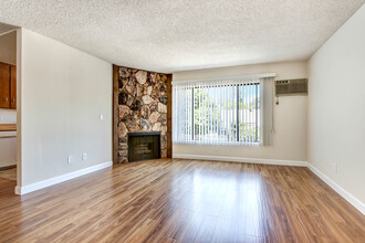 3415 McLaughlin Ave in Mar Vista in Los Angeles, CA - Foto de edificio - Building Photo