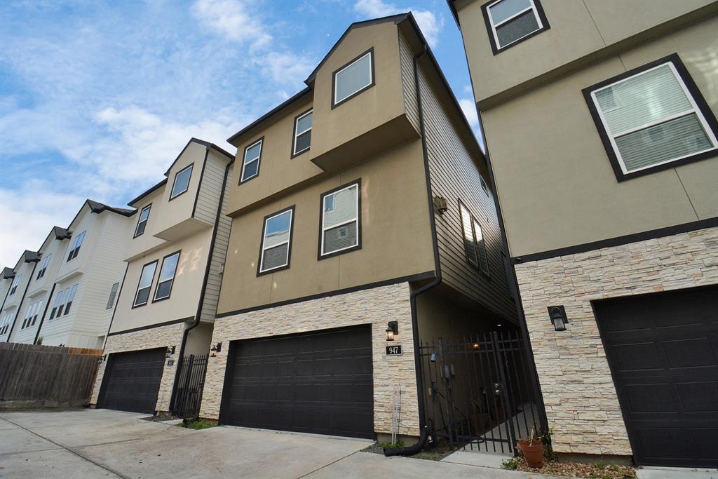 947 W 24th St in Houston, TX - Building Photo