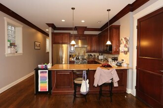 1446 W Fullerton Ave, Unit J05P in Chicago, IL - Building Photo - Building Photo