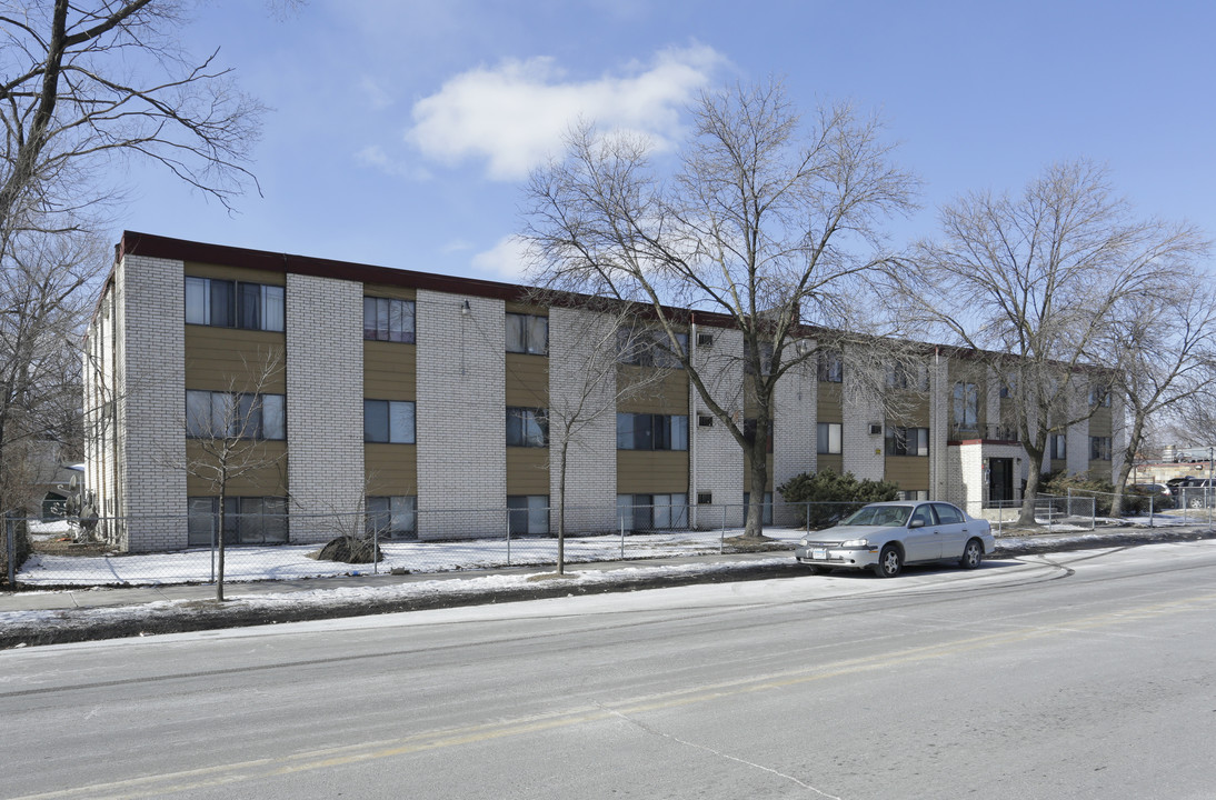 3016 S Cedar Ave in Minneapolis, MN - Building Photo