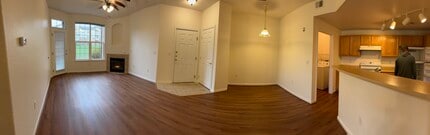 5726 N Genoa Way in Aurora, CO - Building Photo - Building Photo