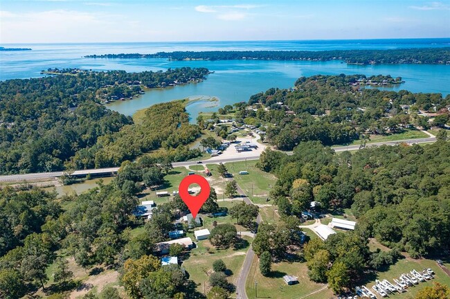 property at 194 Sonnys Ln