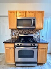 35 W 47th St in Bayonne, NJ - Building Photo - Building Photo