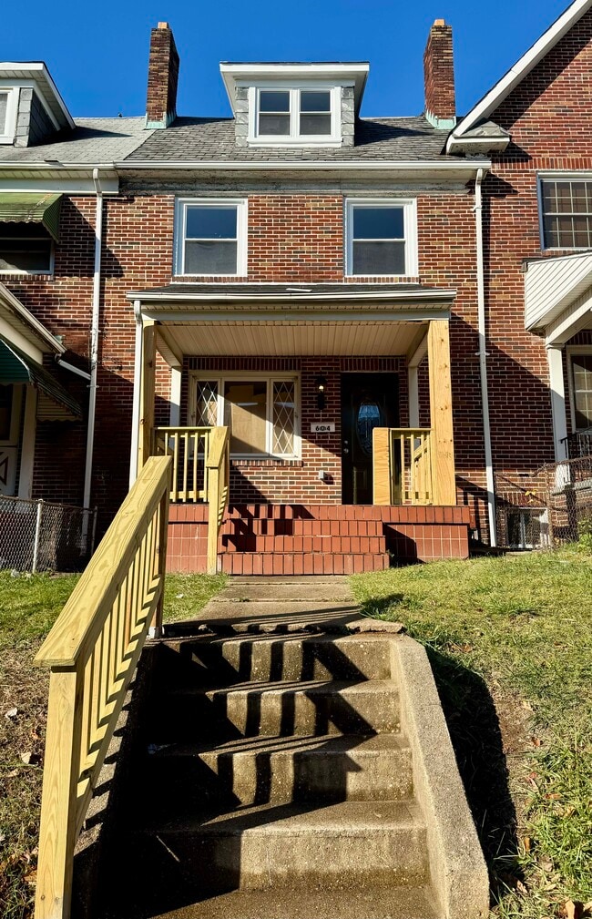property at 604 N Augusta Ave