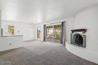 5702 E Camelback Rd in Phoenix, AZ - Building Photo - Building Photo