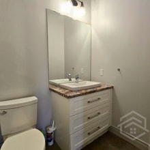 4-Bedroom House Available in Tillsonburg !! in Tillsonburg, ON - Building Photo - Building Photo