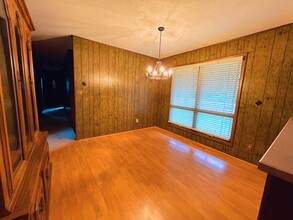 6665 Angling Rd in Coloma, MI - Building Photo - Building Photo
