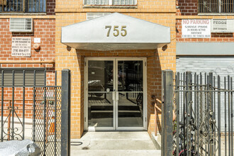 755 40th St in Brooklyn, NY - Building Photo - Building Photo