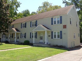 311 W Little Creek Rd in Norfolk, VA - Building Photo