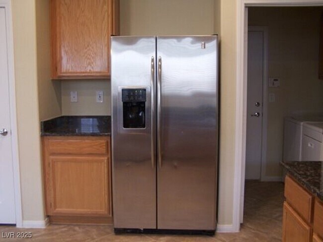 283 Maddelena Ave in Las Vegas, NV - Building Photo - Building Photo